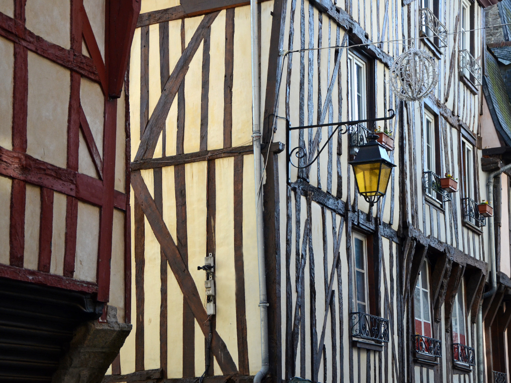 Dinan centre historique : bel appartement d�cor� avec go�t