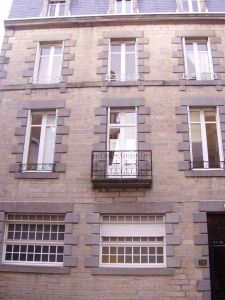 APPARTEMENT DINAN  RDC AVEC GARAGE- REF 12539-