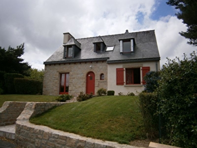 MAISON AUX PORTES DE  DINAN - REF 12782