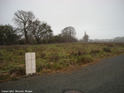 LANGROLAY TERRAIN CONSTRUCTIBLE - REF 12821