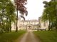 Ch�teau Dinan sur un parc de 1,5 hectares avec d�pendances