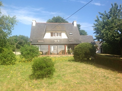 MAISON SAINT CAST