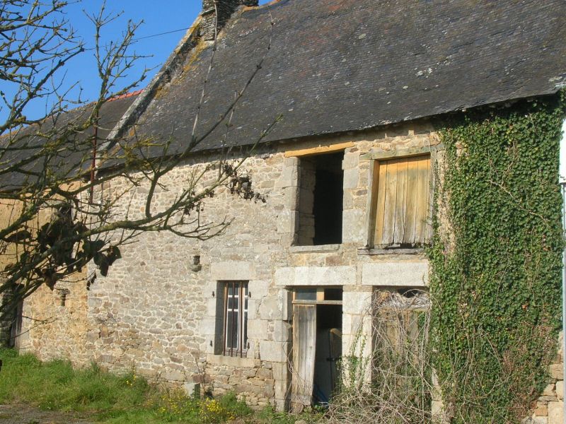 MAISON A RENOVER PROCHE DINAN-REF 10358-