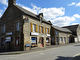 MAISON DE BOURG POUR PARTICULIER OU COMMERCANT.