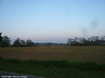 TERRAIN A BATIR SITUE HORS LOTISSEMENT DE 850 M�