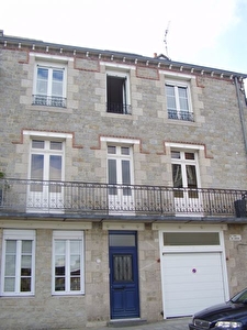 MAISON DE VILLE SUR DINAN HISTORIQUE-REF 14564