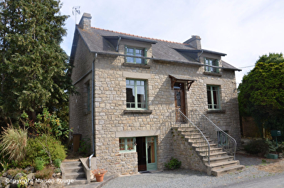 PROCHE DE DINAN