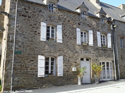 MAISON DE CHARME RENOVEE SUR 550M� AVEC DEPENDANCE