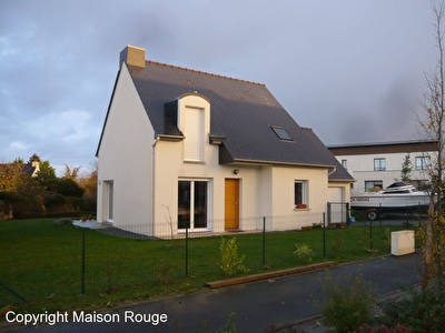 MAISON CONTEMPORAINE SUR 680 M�
