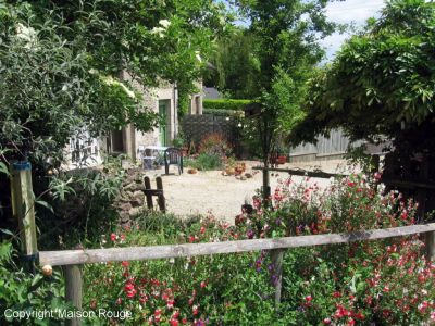 CHARMANTE MAISON PIERRE