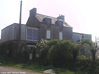 MAISON EN PIERRE  A FINIR DE RENOVER 4 pi�ce(s) 145 m2