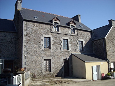 MAISON DE PAYS EN PIERRE