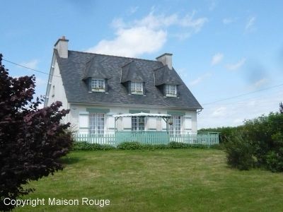 PROCHE DINAN, MAISON TRADITIONNELLE - 7 PIECES - REF 14122 -
