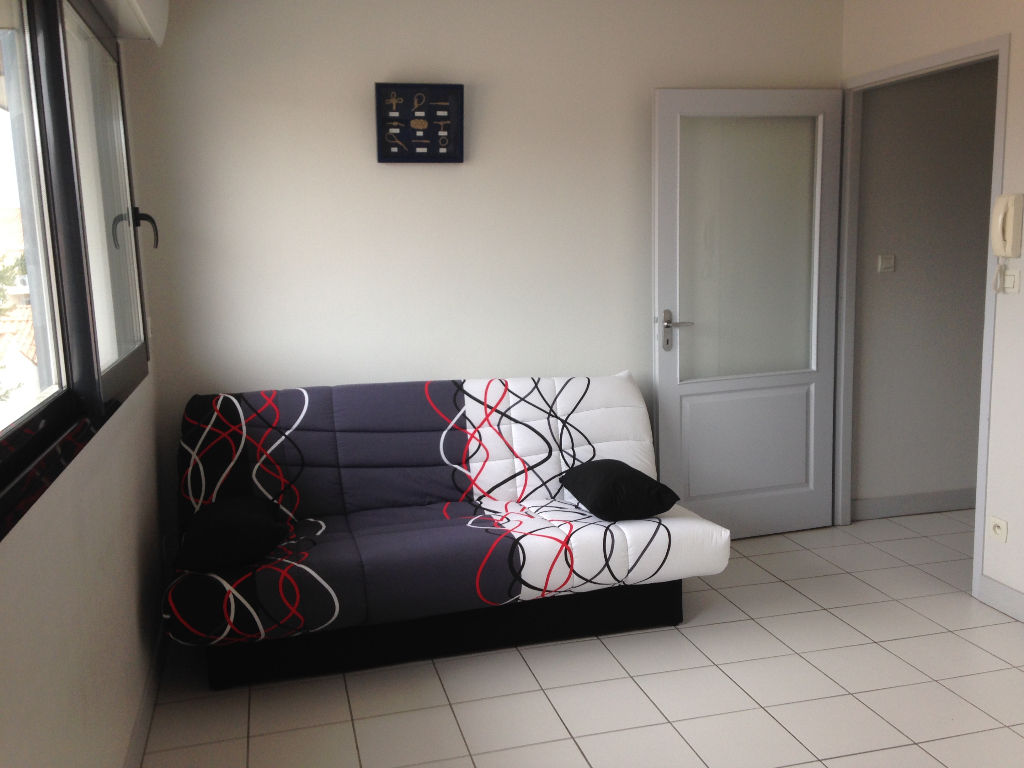 Studio VIDE avec inventaire - Quartier Les Minimes/Tasdon Studio VIDE avec inventaire - Quartier Les Minimes/Tasdon