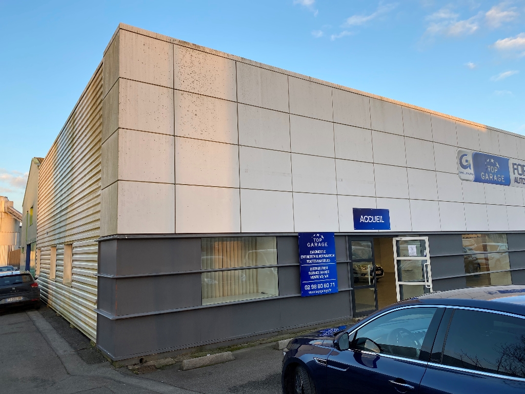 A vendre Bâtiment industriel avec locataire. ZI de Kergaradec Brest + A vendre Bâtiment industriel avec locataire. ZI de Kergaradec Brest +