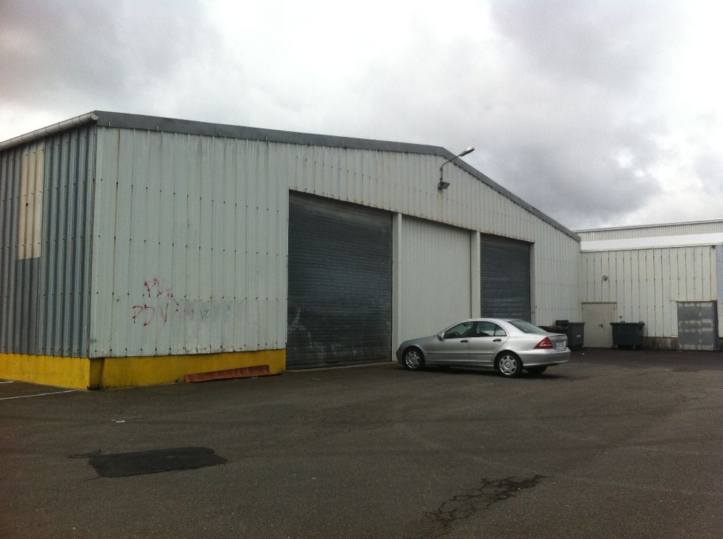 Local commercial Brest 950 m2 Local commercial Brest 950 m2