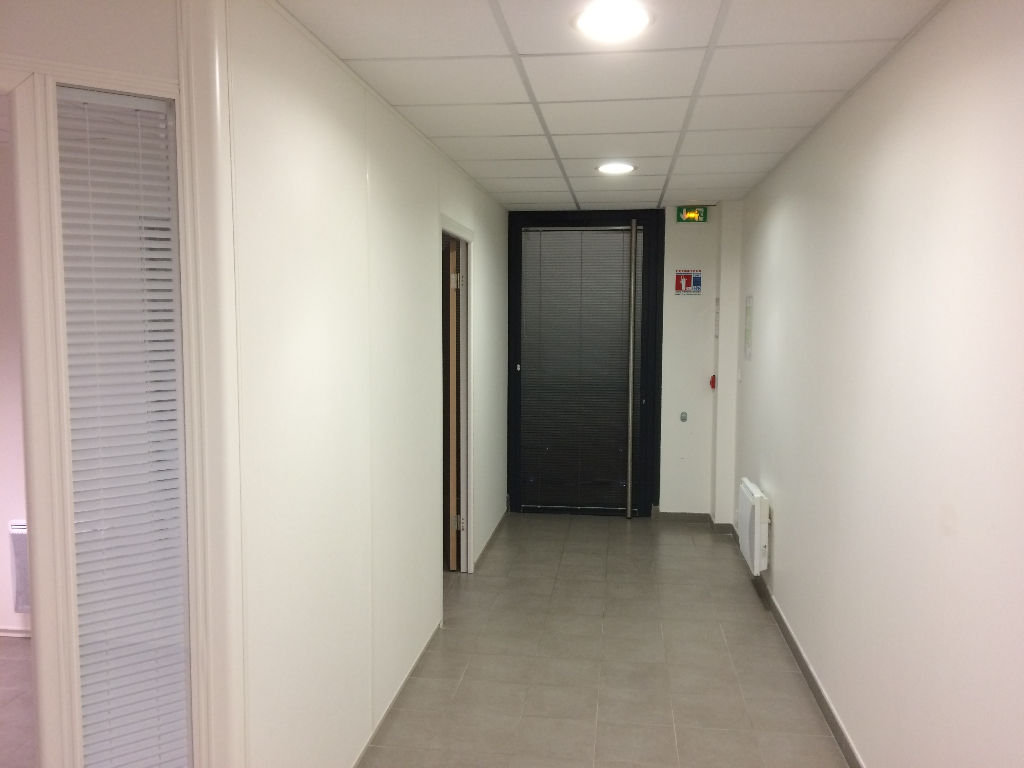 A louer Bureau 12m² Aeroport A louer Bureau 12m² Aeroport