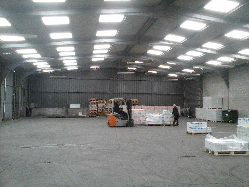 Brest Kergaradec 1 400 m² Location Entrepôt / Local industriel Brest Kergaradec 1 400 m² Location Entrepôt / Local industriel