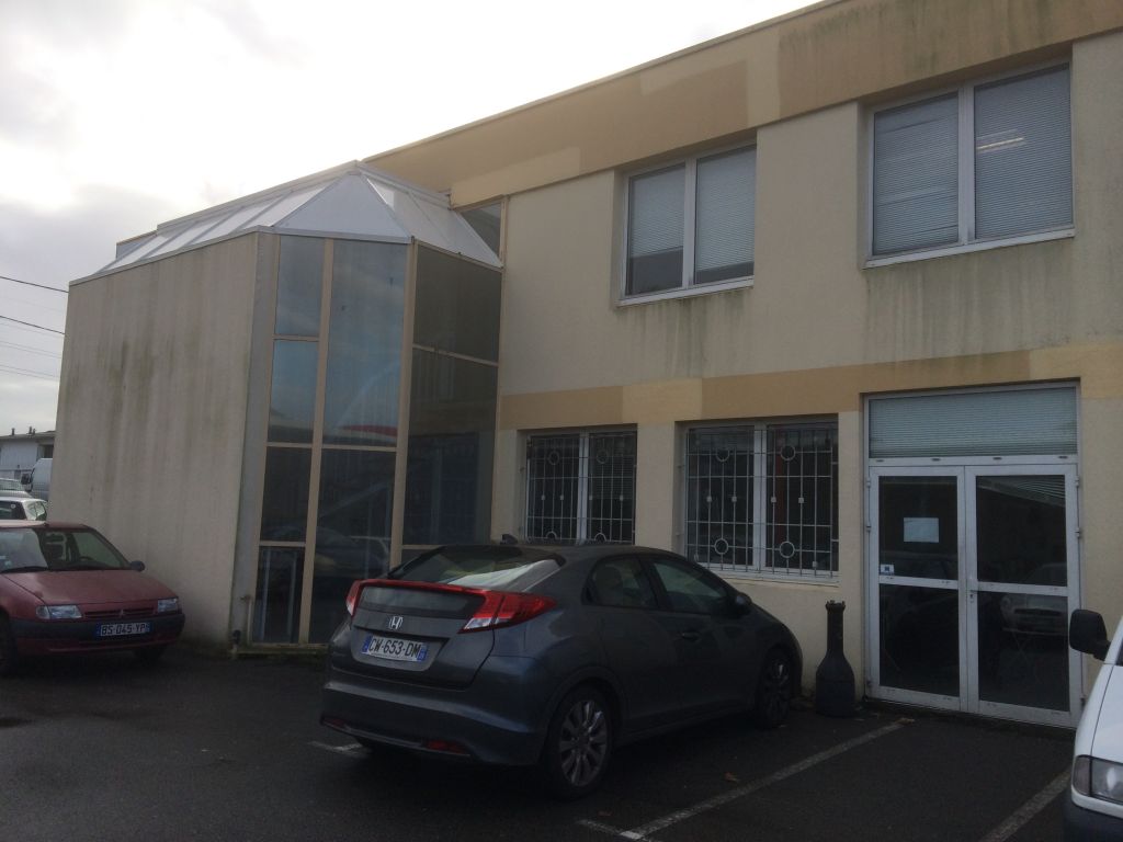 Bureaux BREST 540 m2 Location bureau Brest - Bureaux à louer Brest - à louer Finistère immobilier entreprise Bretagne local commercial 29 Bureaux BREST 540 m2 Location bureau Brest - Bureaux à louer Brest - à louer Finistère immobilier entreprise Bretagne local commercial 29