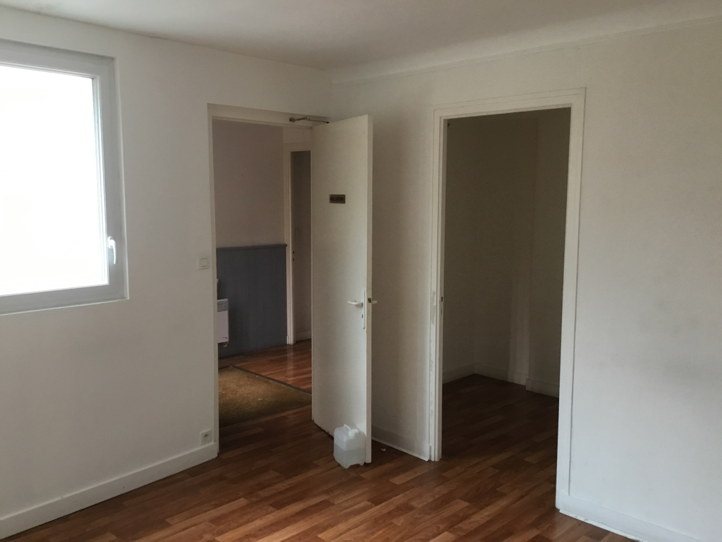 Saint marc a louer bureaux 70 m² Saint marc a louer bureaux 70 m²