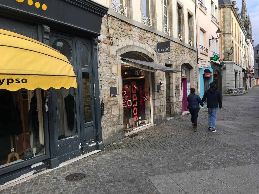 A VENDRE fond de commerce situé au centre ville historique de Quimper 29 000. A VENDRE fond de commerce situé au centre ville historique de Quimper 29 000.