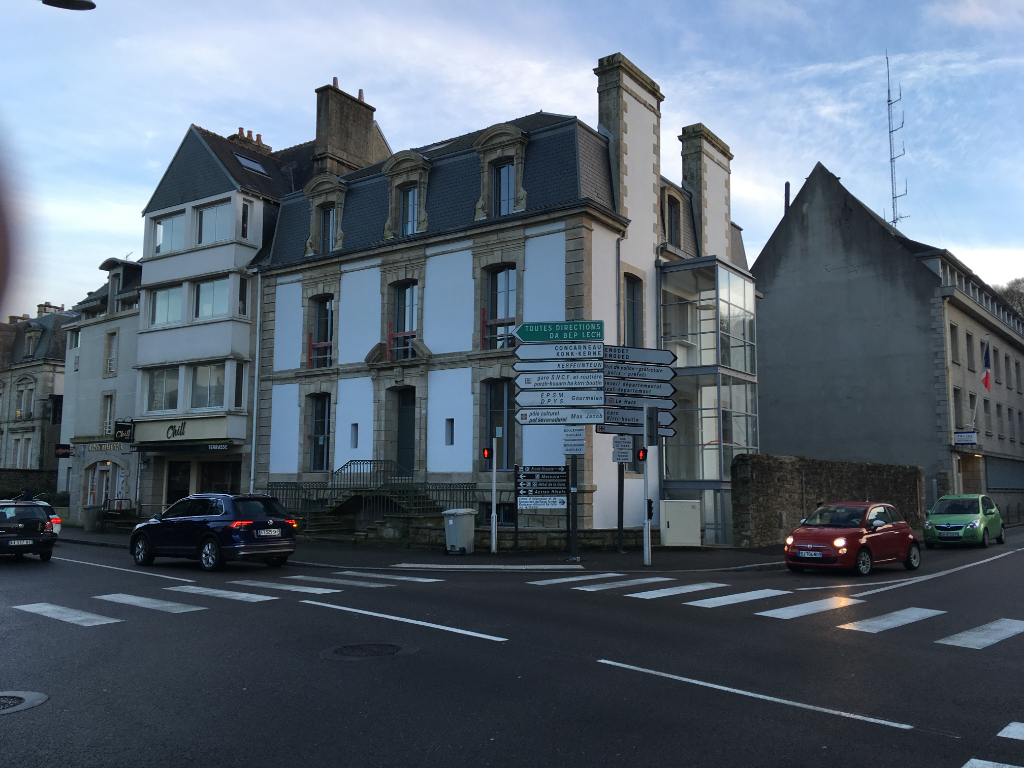 A LOUER bureaux de 130 m² en RDC, aux normes PMR 29 000 Quimper A LOUER bureaux de 130 m² en RDC, aux normes PMR 29 000 Quimper