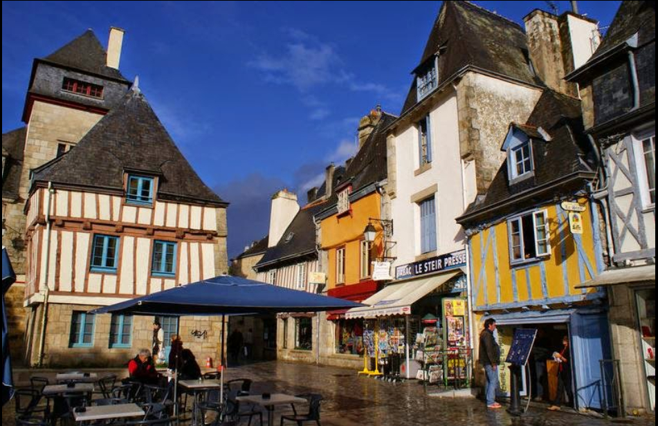 A LOUER un local commercial de 50 m² sur un emplacement N°1 centre ville de Quimper 29 000 A LOUER un local commercial de 50 m² sur un emplacement N°1 centre ville de Quimper 29 000