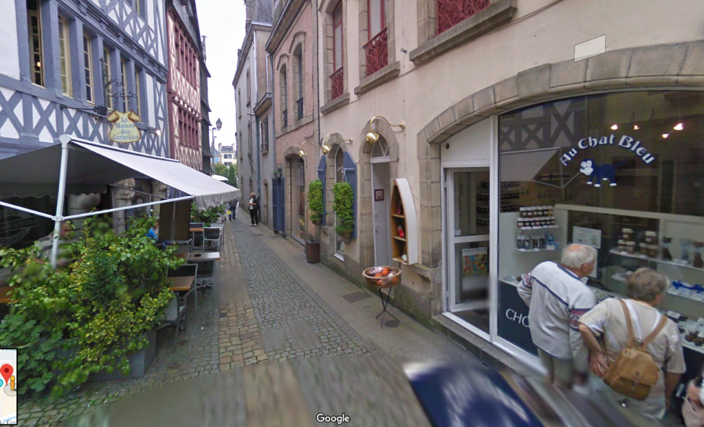 A VENDRE au coeur du centre ville historique de Quimper un immeuble de 4 niveaux avec RDC commercial A VENDRE au coeur du centre ville historique de Quimper un immeuble de 4 niveaux avec RDC commercial