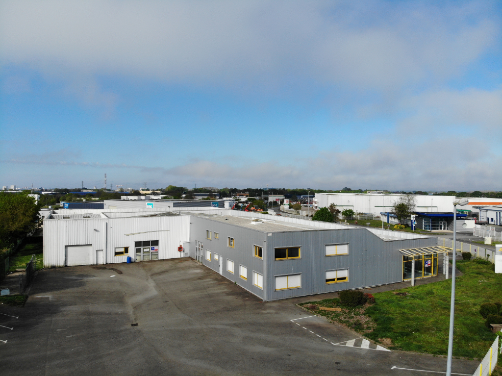 Local d'activité guipavas de 1560 m² Local d'activité guipavas de 1560 m²