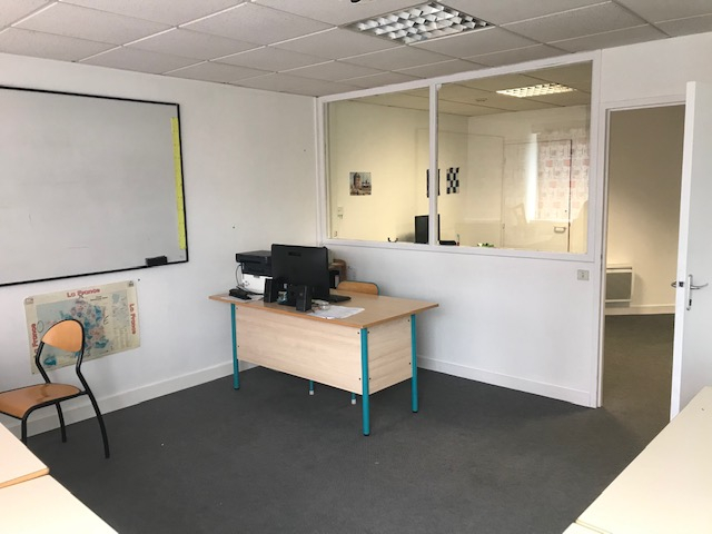 A louer bureaux Brest Europe 82 m² A louer bureaux Brest Europe 82 m²