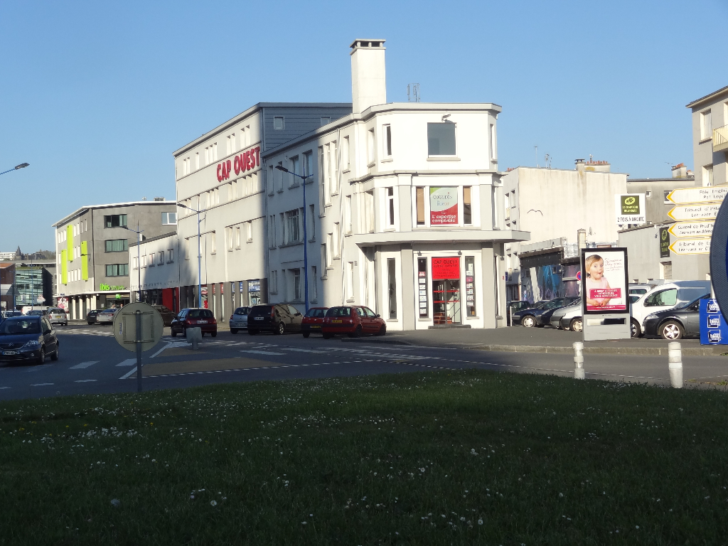 A louer ( Port de commerce de BREST,) Bureaux 316 m2 A louer ( Port de commerce de BREST,) Bureaux 316 m2