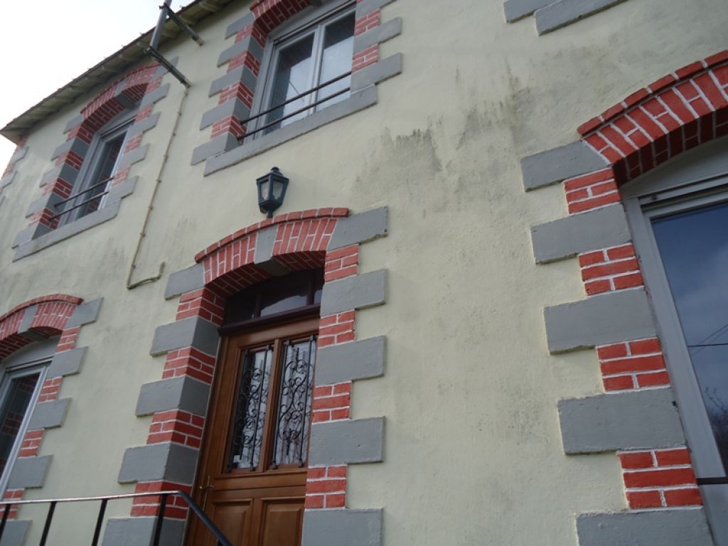 A Vendre Maison Pontivy Bretagne Morbihan 66m² 2 chambres jardin 310m² garage grenier sous sol complet A Vendre Maison Pontivy Bretagne Morbihan 66m² 2 chambres jardin 310m² garage grenier sous sol complet