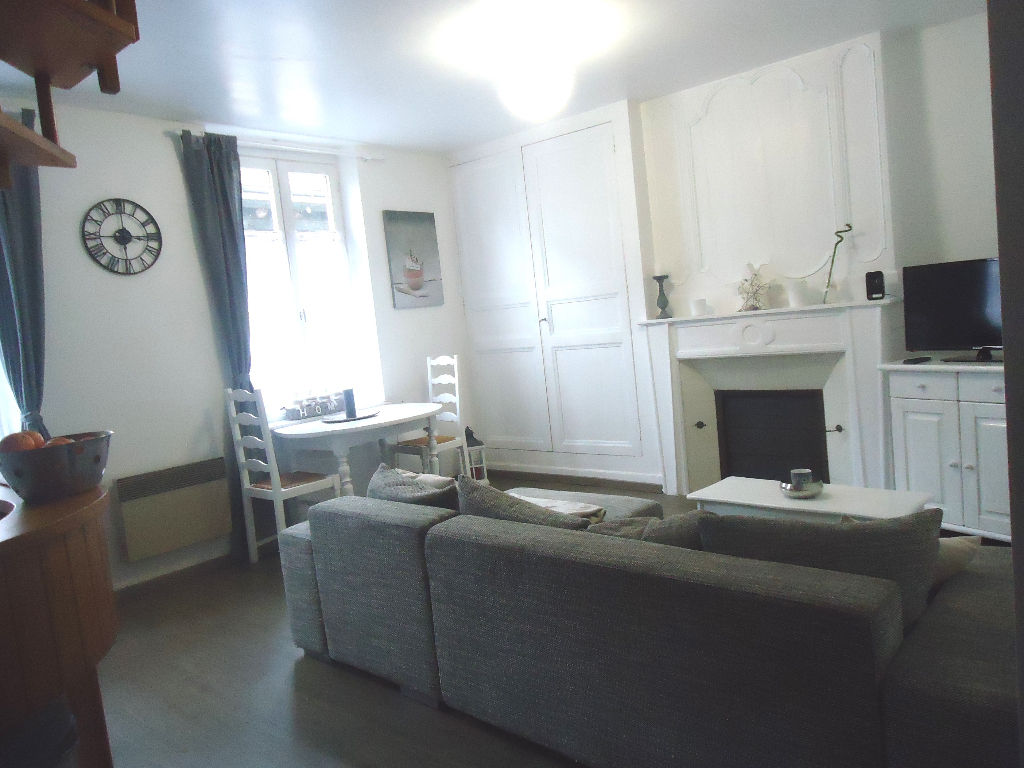 A louer à Pontivy Bretagne Morbihan appartement T2 en duplex environ 40 m² A louer à Pontivy Bretagne Morbihan appartement T2 en duplex environ 40 m²