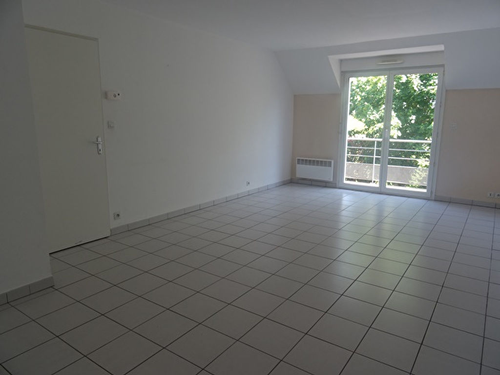 A VENDRE A PONTIVY BRETAGNE MORBIHAN DANS UNE RESIDENCE SECURISEE UN APPARTEMENT DE TYPE T2 48 M2 AVEC 1 CHAMBRE, UN BALCON, UNE PLACE DE PARKING. A VENDRE A PONTIVY BRETAGNE MORBIHAN DANS UNE RESIDENCE SECURISEE UN APPARTEMENT DE TYPE T2 48 M2 AVEC 1 CHAMBRE, UN BALCON, UNE PLACE DE PARKING.