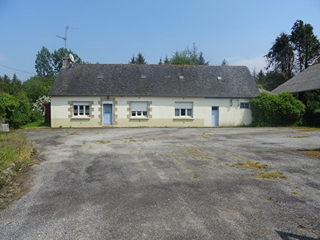 A VENDRE A CLEGUEREC BRETAGNE MORBIHAN LONGERE DE PLAIN PIED 91 M2 AVEC 3 CHAMBRES, HANGAR, DÉPENDANCES A RÉNOVER, TERRAIN 7150 M². A VENDRE A CLEGUEREC BRETAGNE MORBIHAN LONGERE DE PLAIN PIED 91 M2 AVEC 3 CHAMBRES, HANGAR, DÉPENDANCES A RÉNOVER, TERRAIN 7150 M².