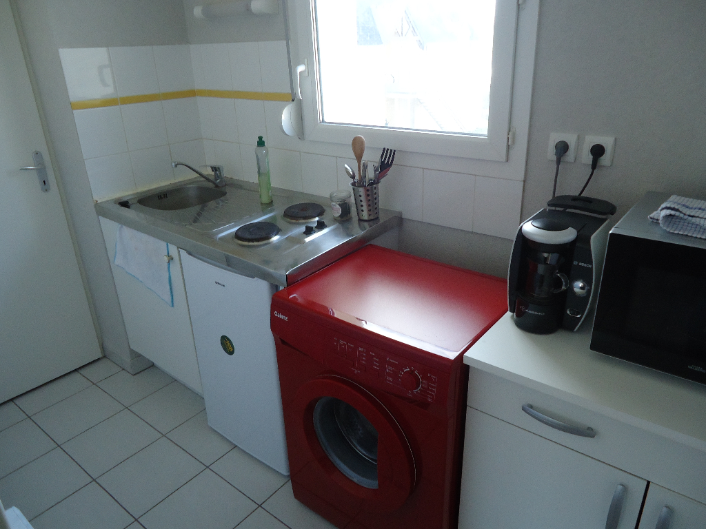 A Vendre Appartement Pontivy Morbihan 2 pièces 48.30 m2 séjour cuisine semi ouverte 1 chambre BALCON A Vendre Appartement Pontivy Morbihan 2 pièces 48.30 m2 séjour cuisine semi ouverte 1 chambre BALCON