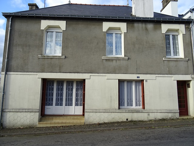 Maison Cléguerec centre ville 3 pièces 2 chambres jardin clos garage-atelier Maison Cléguerec centre ville 3 pièces 2 chambres jardin clos garage-atelier