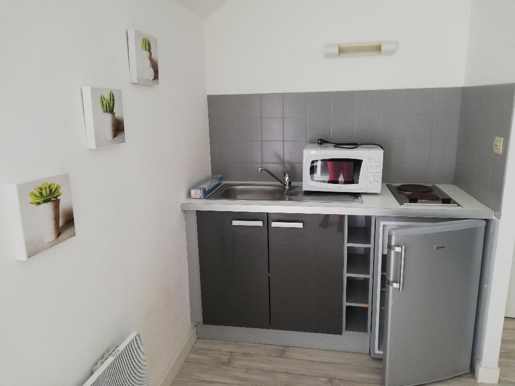 A louer Bretagne Morbihan Pontivy appartement studio equipe 25 m2 A louer Bretagne Morbihan Pontivy appartement studio equipe 25 m2