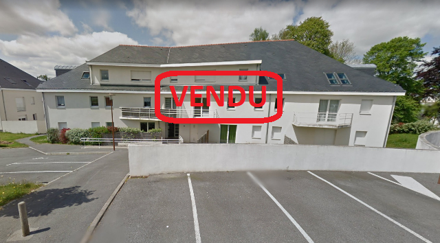 A VENDRE A PONTIVY DANS UNE RÉSIDENCE DE 2007, UN APPARTEMENT DE TYPE T4 DE 81 M² AU 1er ÉTAGE, AVEC 3 CHAMBRES, DEUX PLACES DE PARKINGS, UNE CAVE, UN BALCON. A VENDRE A PONTIVY DANS UNE RÉSIDENCE DE 2007, UN APPARTEMENT DE TYPE T4 DE 81 M² AU 1er ÉTAGE, AVEC 3 CHAMBRES, DEUX PLACES DE PARKINGS, UNE CAVE, UN BALCON.