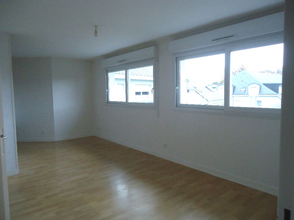 A louer Pontivy Bretagne Morbihan appartement de type 2, 2 pieces, 1 chambre superficie 48 m2 A louer Pontivy Bretagne Morbihan appartement de type 2, 2 pieces, 1 chambre superficie 48 m2