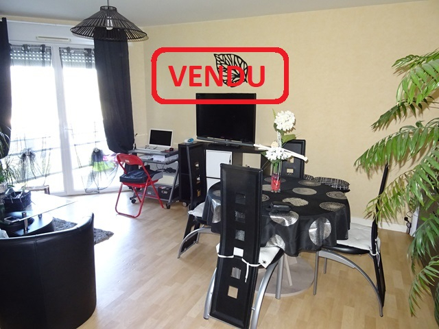 A VENDRE A PONTIVY POUR INVESTISSEUR LOCATAIRE EN PLACE, DANS UNE RÉSIDENCE DE 2007, UN APPARTEMENT DE TYPE T3 DE 63 M² AU 1er ETAGE, AVEC ASCENSEUR, AVEC 2 CHAMBRES, UNE PLACE DE PARKING, UN BALCON. A VENDRE A PONTIVY POUR INVESTISSEUR LOCATAIRE EN PLACE, DANS UNE RÉSIDENCE DE 2007, UN APPARTEMENT DE TYPE T3 DE 63 M² AU 1er ETAGE, AVEC ASCENSEUR, AVEC 2 CHAMBRES, UNE PLACE DE PARKING, UN BALCON.