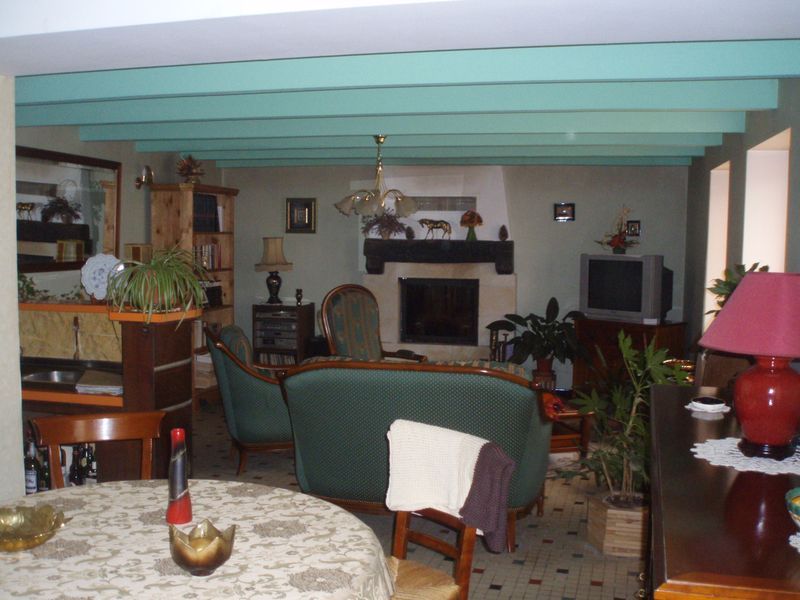 Maison  r�nov�e proche centre ville sur terrain de 970 m2