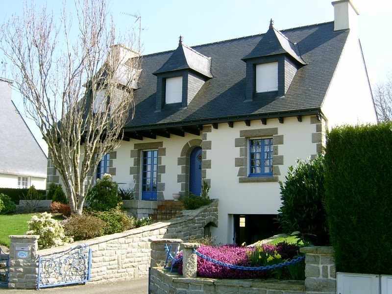 Belle maison n�o-bretonne