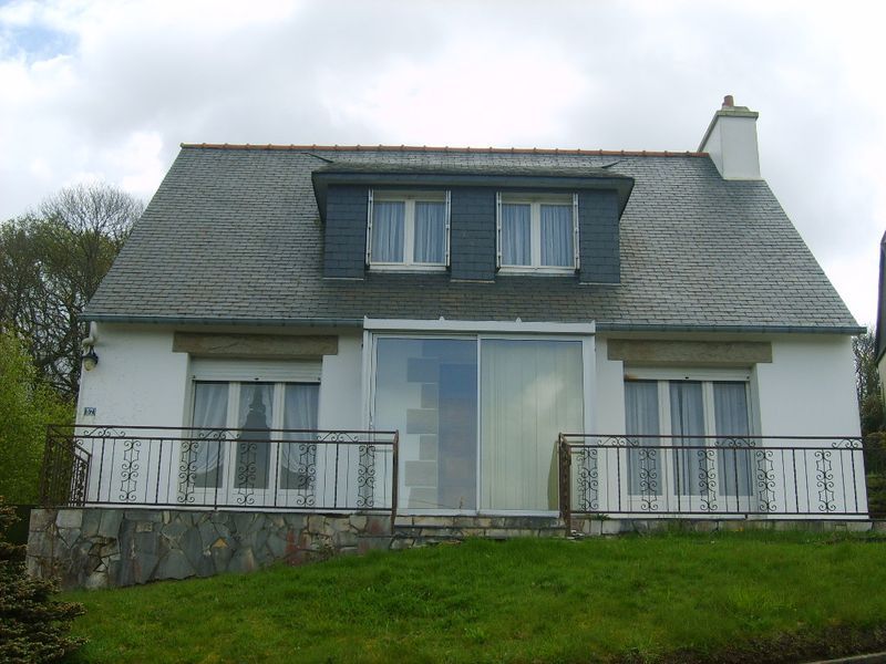 Rostrenen Maison proche centre-ville avec jardin