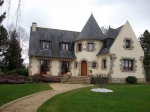 BELLE DEMEURE AVEC JARDIN AGREMENTE PROCHE COMMODITES