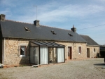 LONGERE AVEC GRAND TERRAIN ET GRENIER AMENAGEABLE