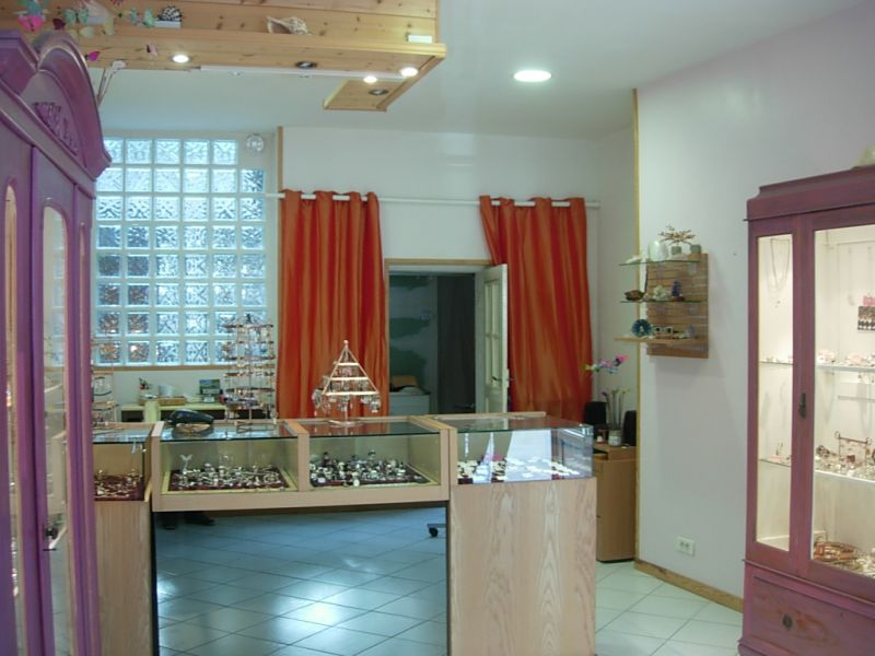 Local commercial Villedieu Les Poeles 1 pi�ce(s) 32 m2