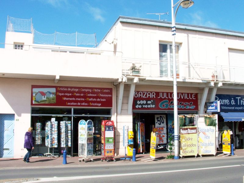 Local commercial Jullouville 637 m2
