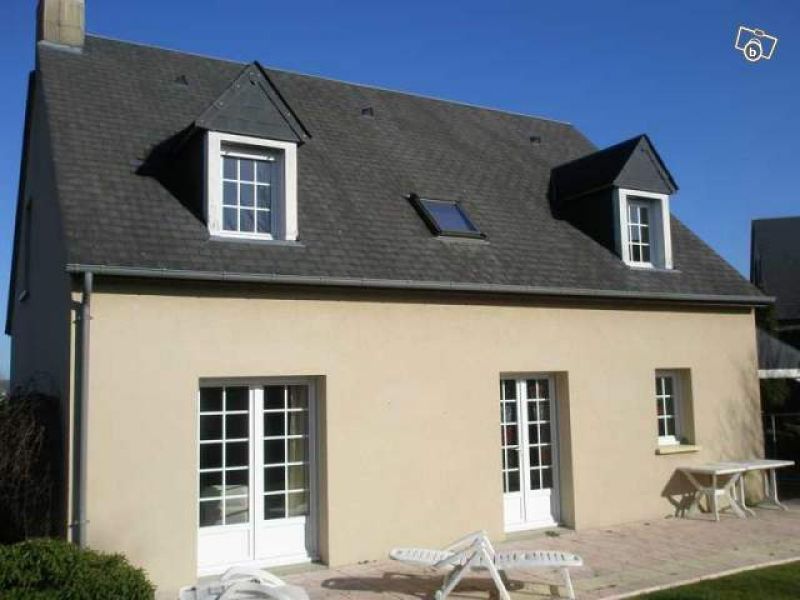 Maison Saint-l� 5 pi�ce(s) 4 chambres et terrain.