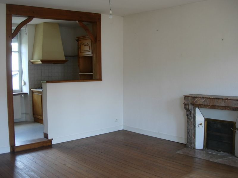 Villedieu centre F3 de 55 m� au 1er �tage